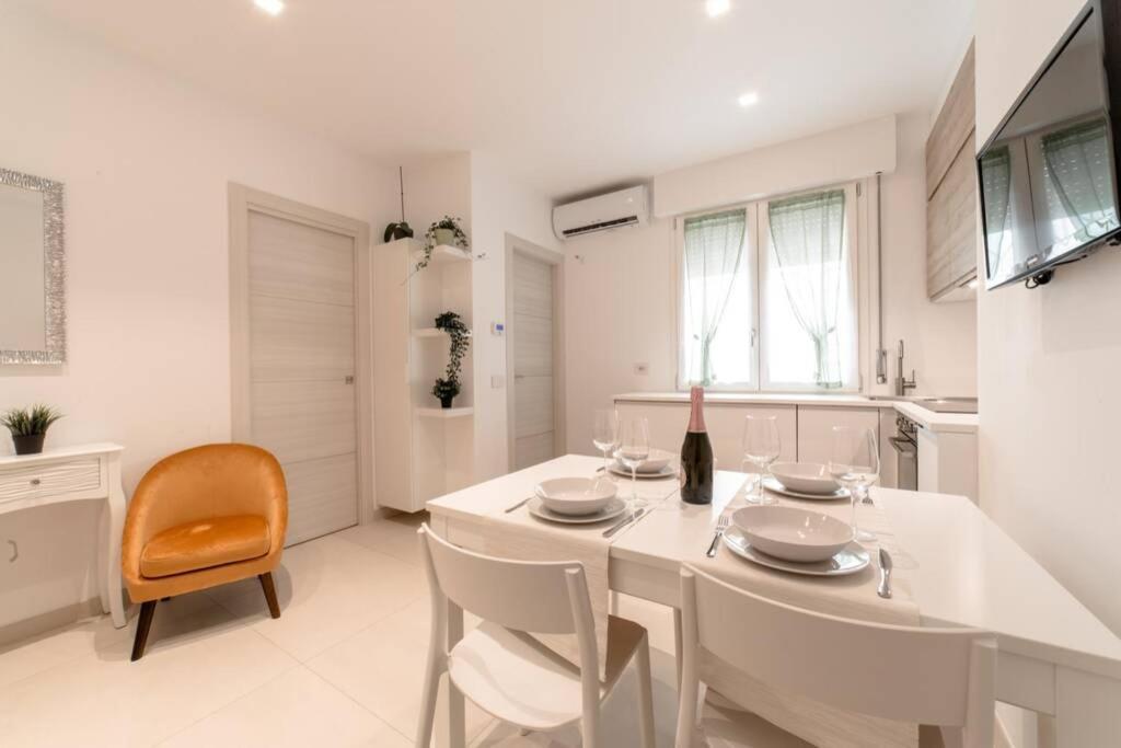 Loved By All - Loft Al Mare Con Free Parking Misano Adriatico Bagian luar foto