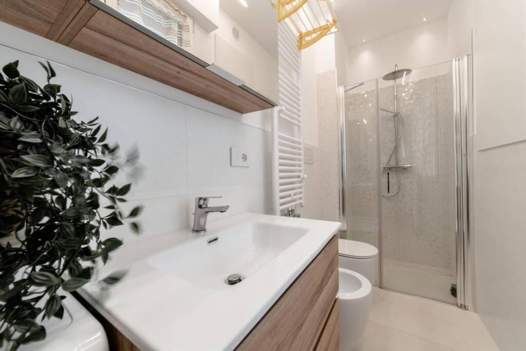 Loved By All - Loft Al Mare Con Free Parking Misano Adriatico Bagian luar foto